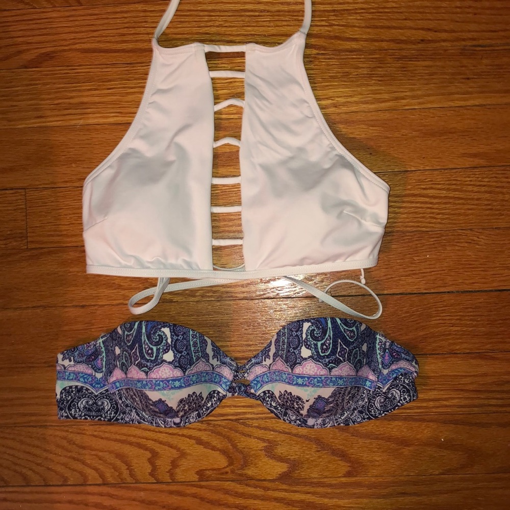 👙TWO BIKINI TOPS FOR THE PRICE OF ONE👙